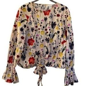 H&M women’s floral pleated bell ￼long sleeve ￼blouse size 10